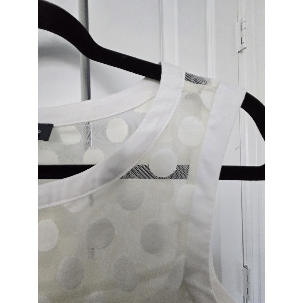 The Limited Sleeveless  White Dots Lace Blouse size Medium White. 11B0364 - Picture 5 of 12